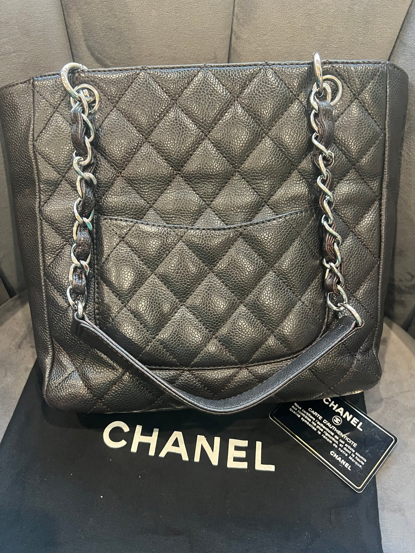 CHANEL Petite Shopping Tote