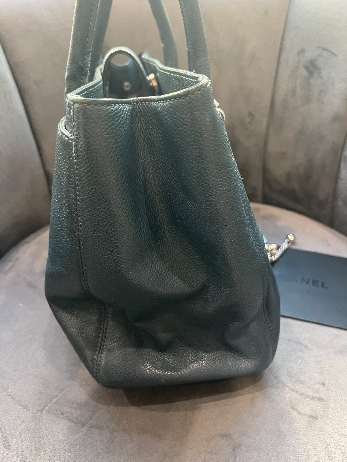 CHANEL Executive Cerf Tote