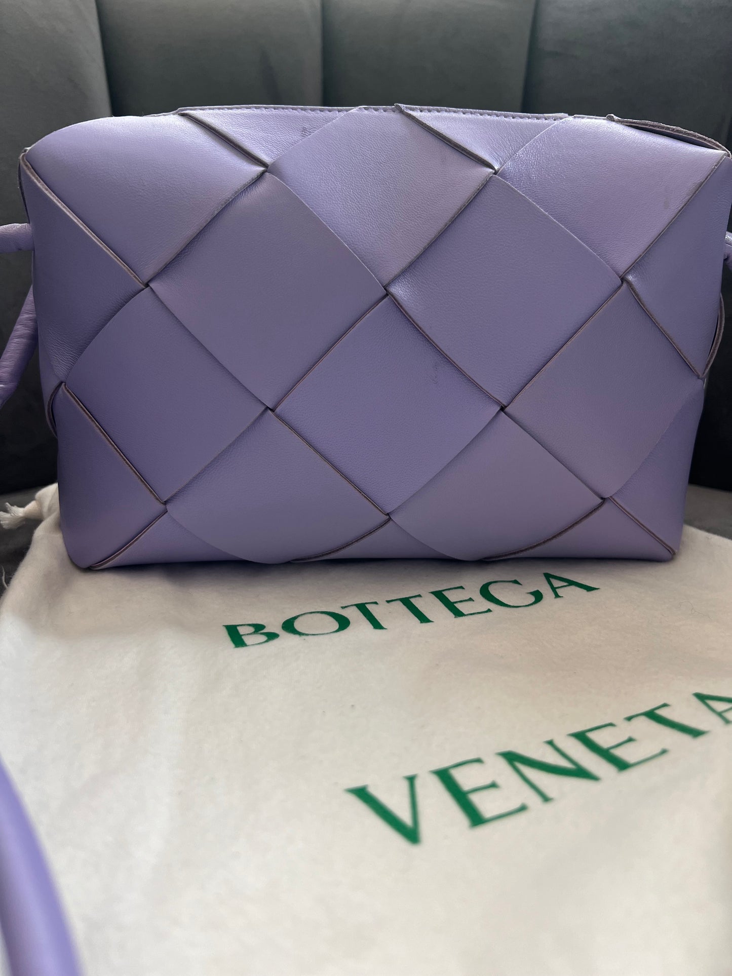 Bottega Veneta Intrecciato Cassette Camera Bag in Wisteria
