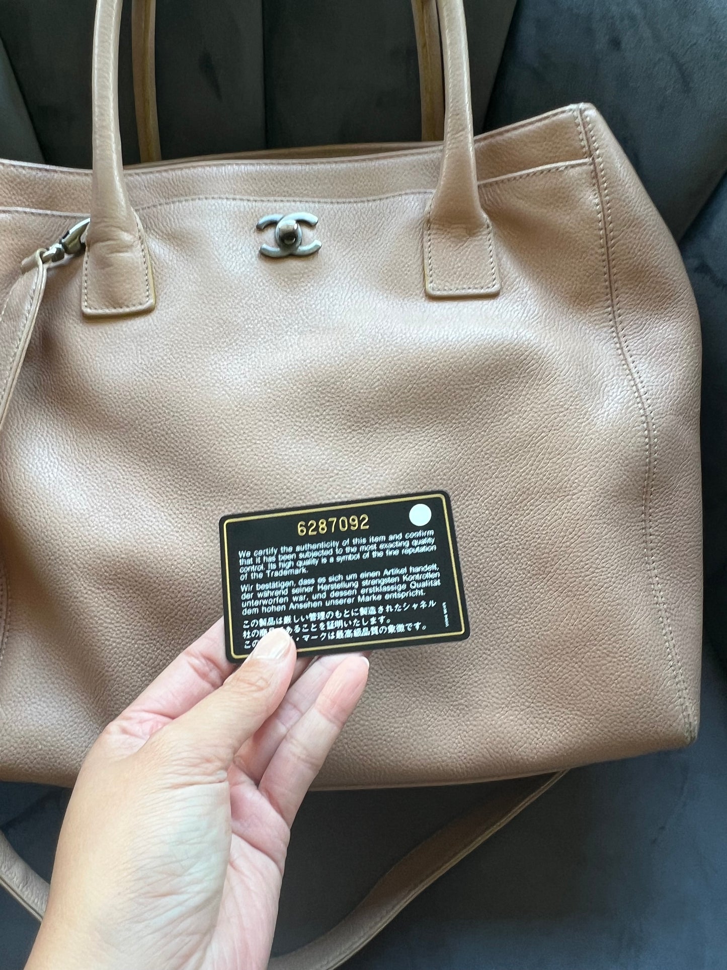 Vintage Chanel Cerf Tote beige