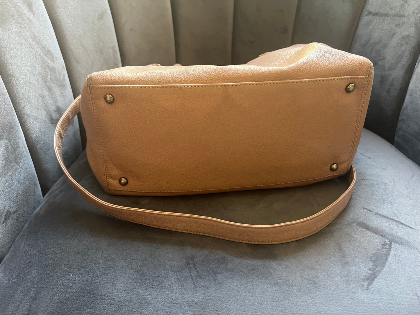 Vintage Chanel Cerf Tote beige