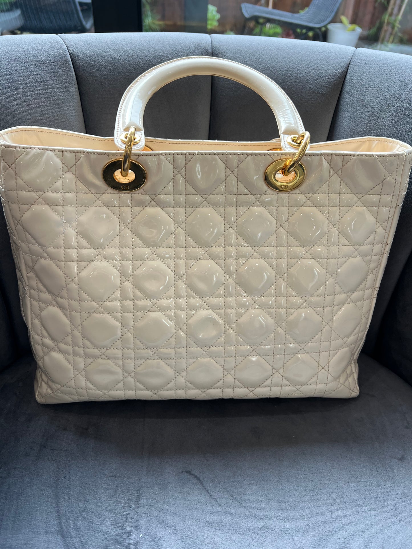 CHRISTIAN DIOR Patent Cannage Large Lady Dior Ivory