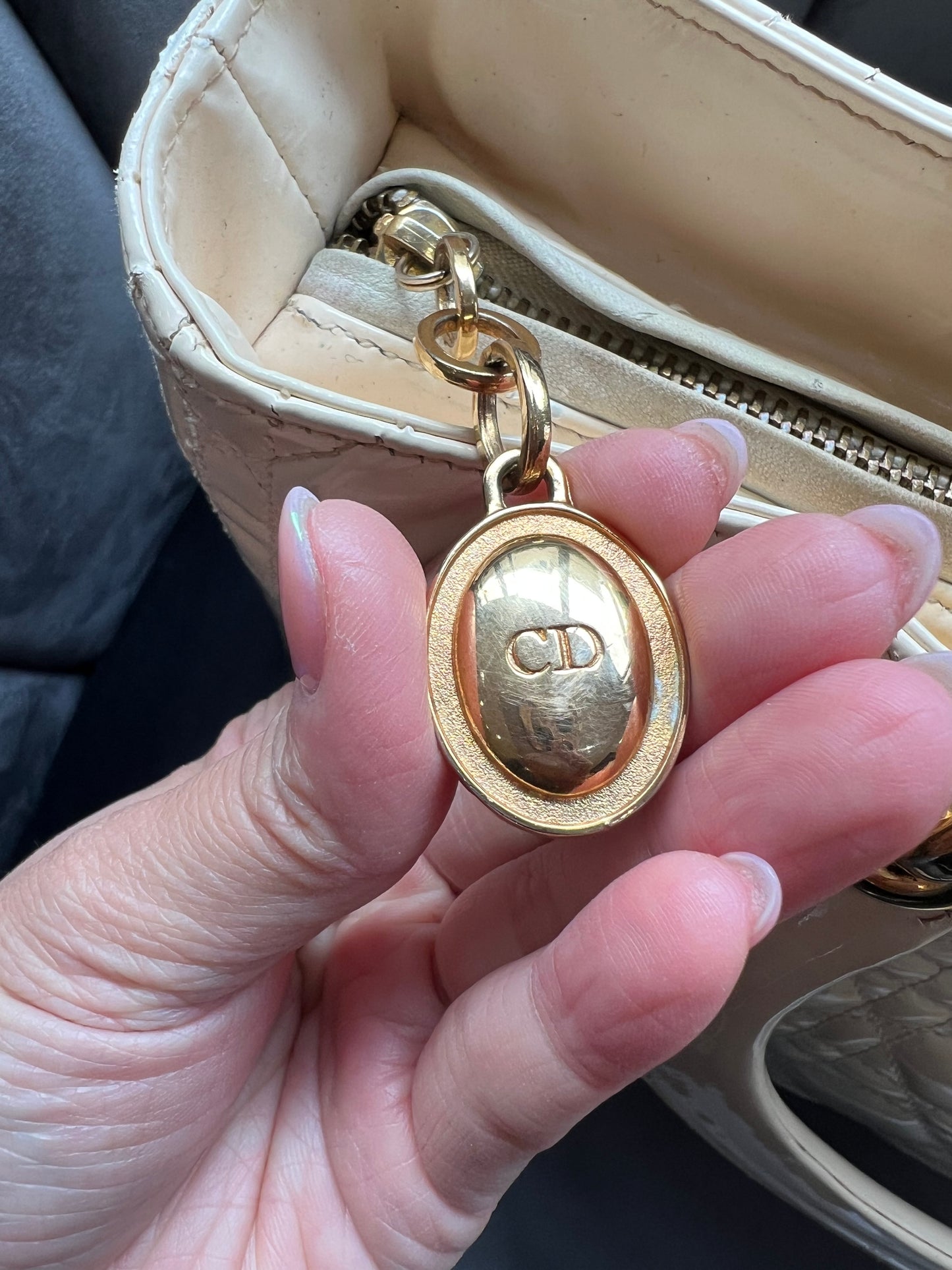 CHRISTIAN DIOR Patent Cannage Large Lady Dior Ivory