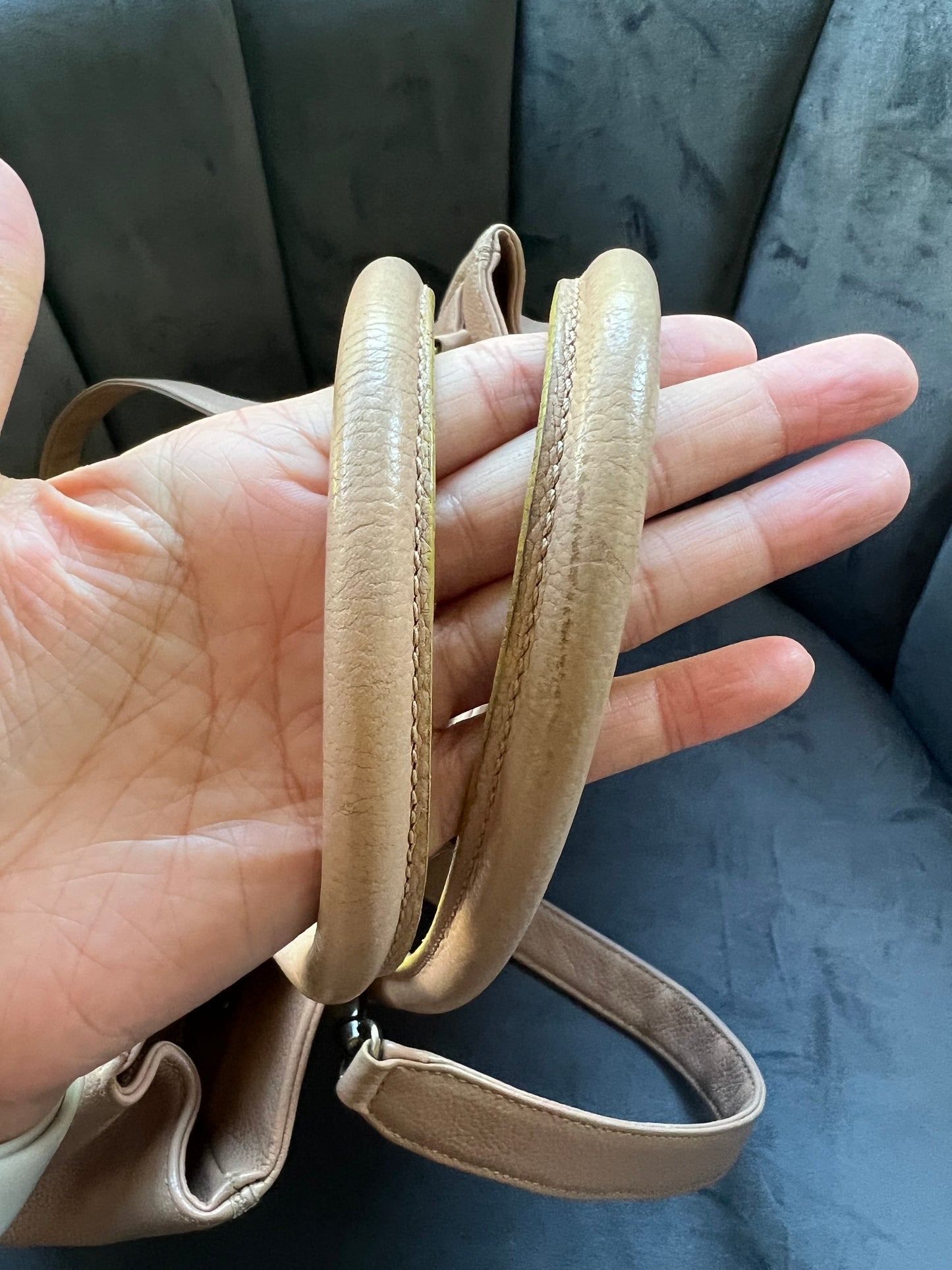 Vintage Chanel Cerf Tote beige