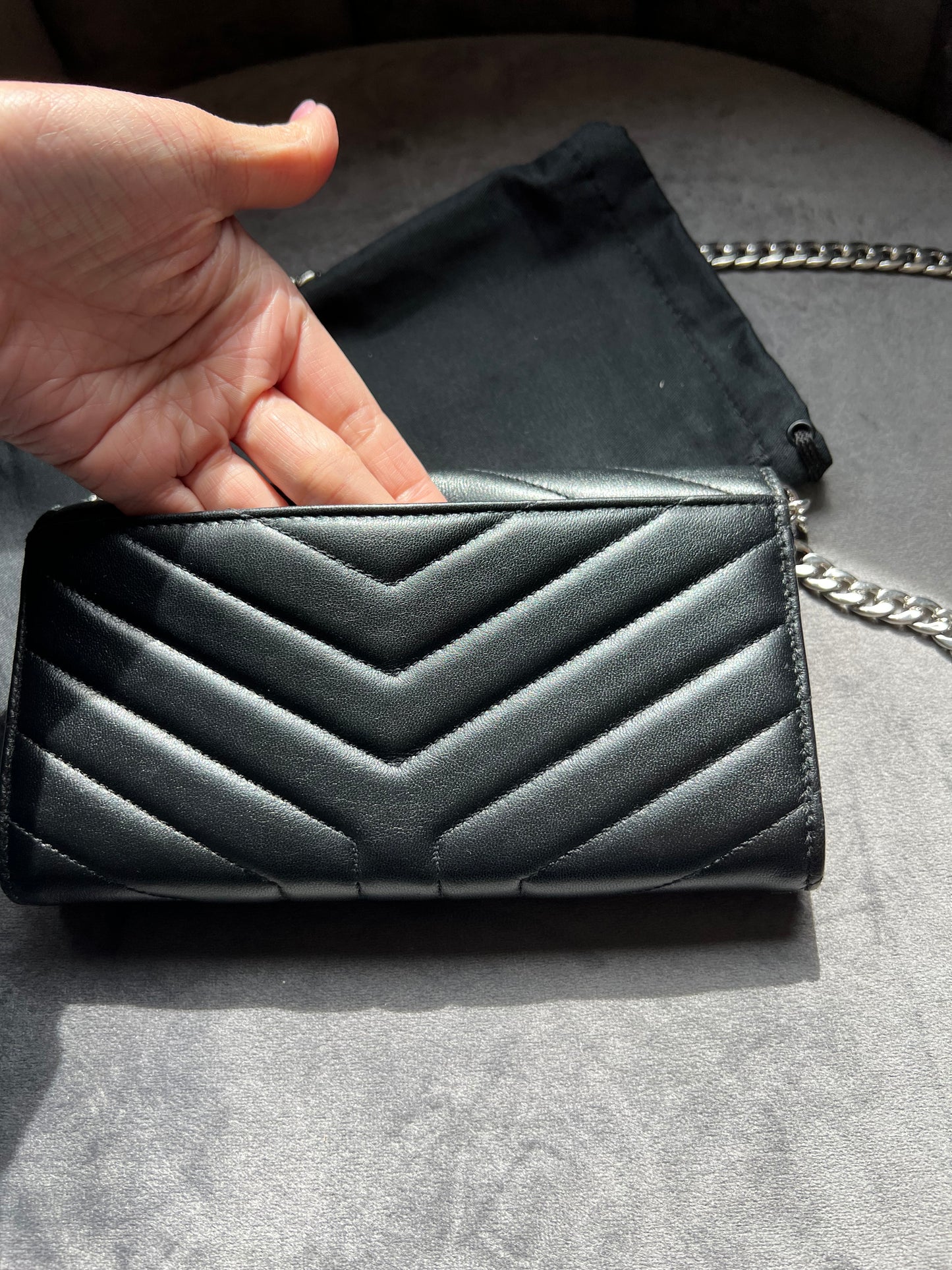 SAINT LAURENT Lou Lou Wallet on Chain