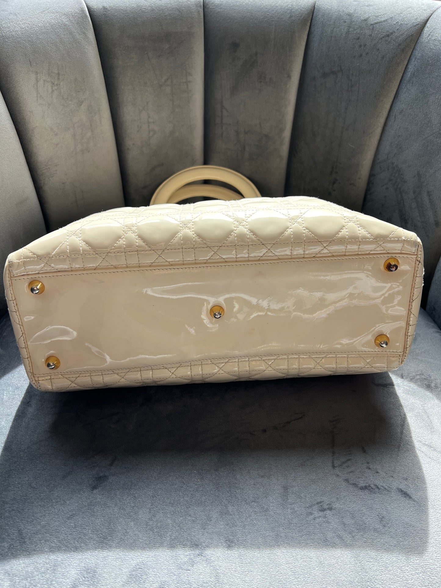 CHRISTIAN DIOR Patent Cannage Large Lady Dior Ivory