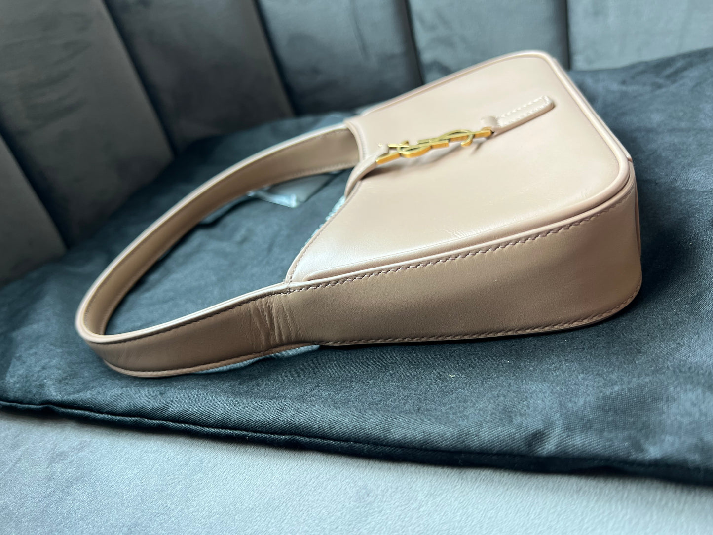 YSL Le 5 A 7 Hobo Rosy Sand