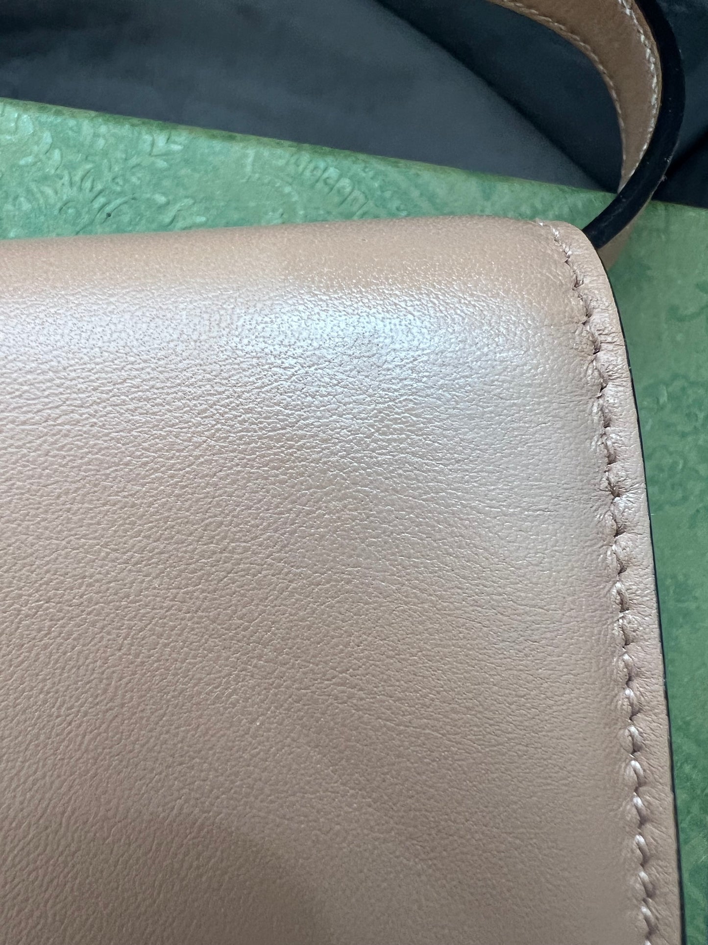 Gucci Icon Camelia wallet on chain