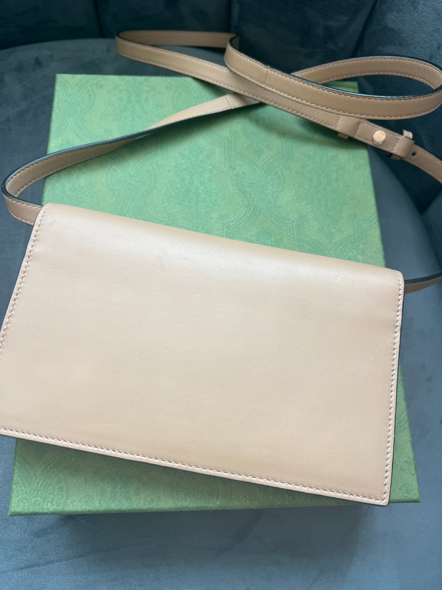 Gucci Icon Camelia wallet on chain