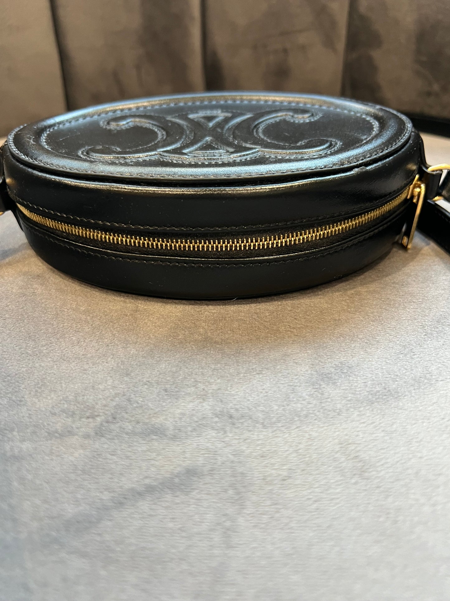 Celine oval triomphe crossbodh