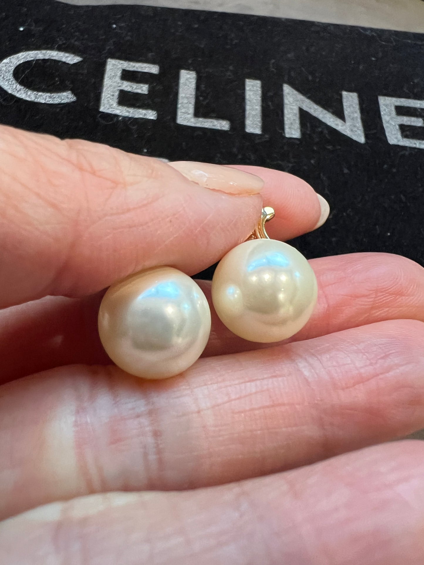 Celine triomphe earrings