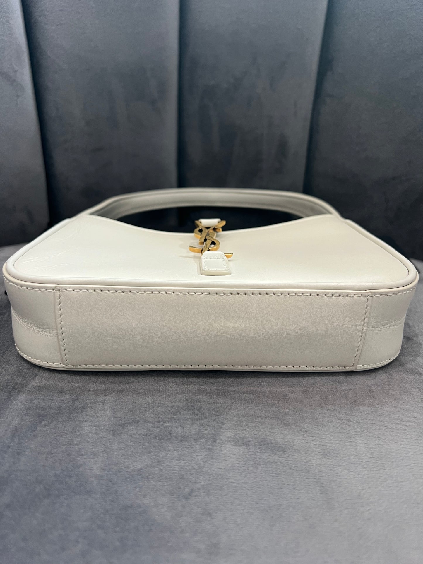 MINI LE 5 À 7 HOBO BAG