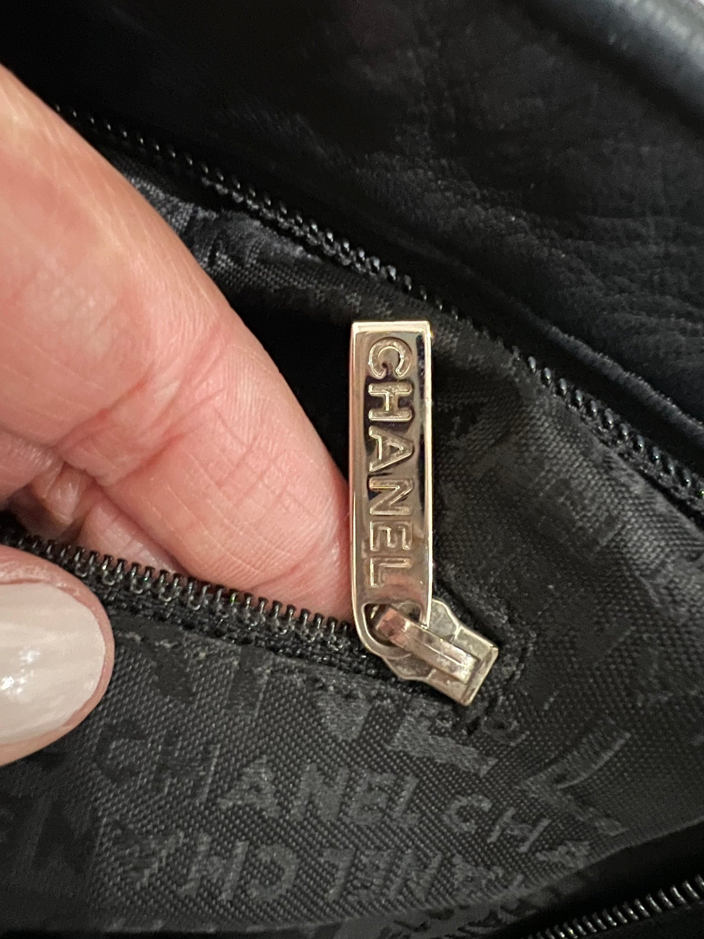 Final sale price - CHANEL Lambskin Ultimate Soft Hobo Tote in Black