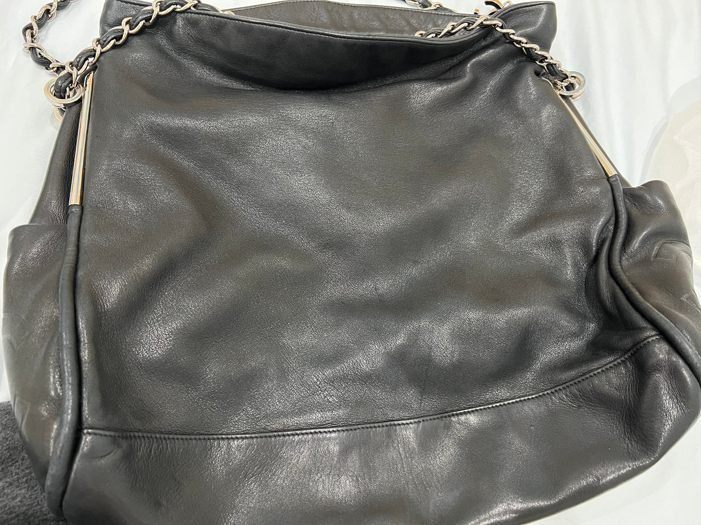 Final sale price - CHANEL Lambskin Ultimate Soft Hobo Tote in Black