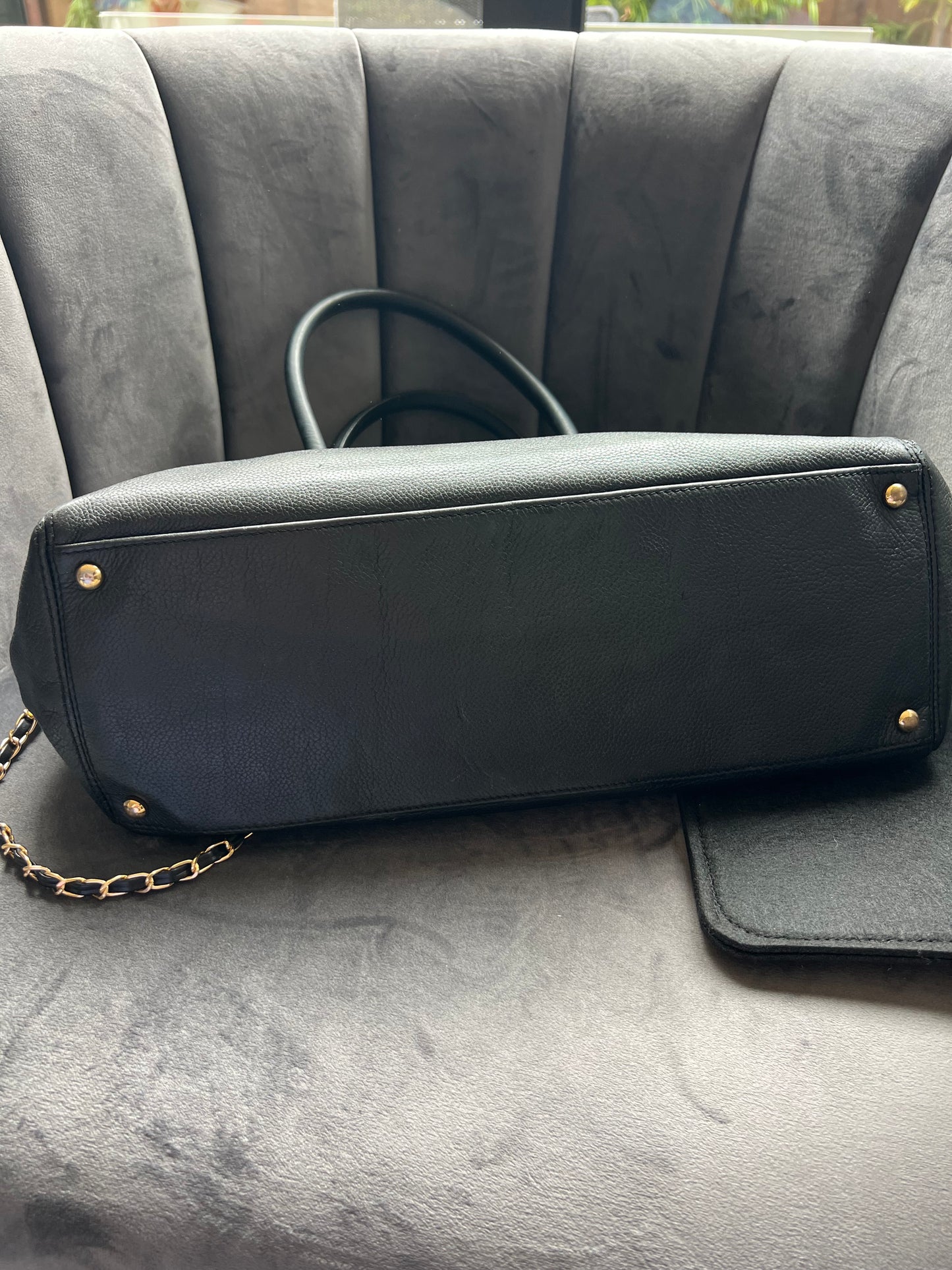 Chanel Caviar Executive Tote Bag 24k gold turn lock