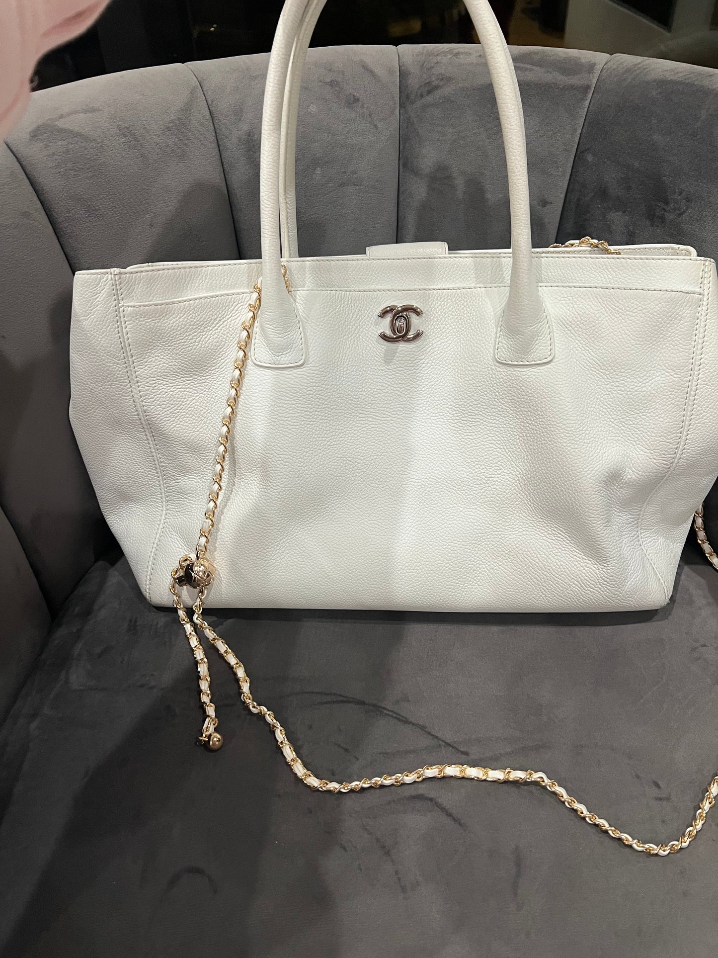 Chanel Exec Cerf Tote bag