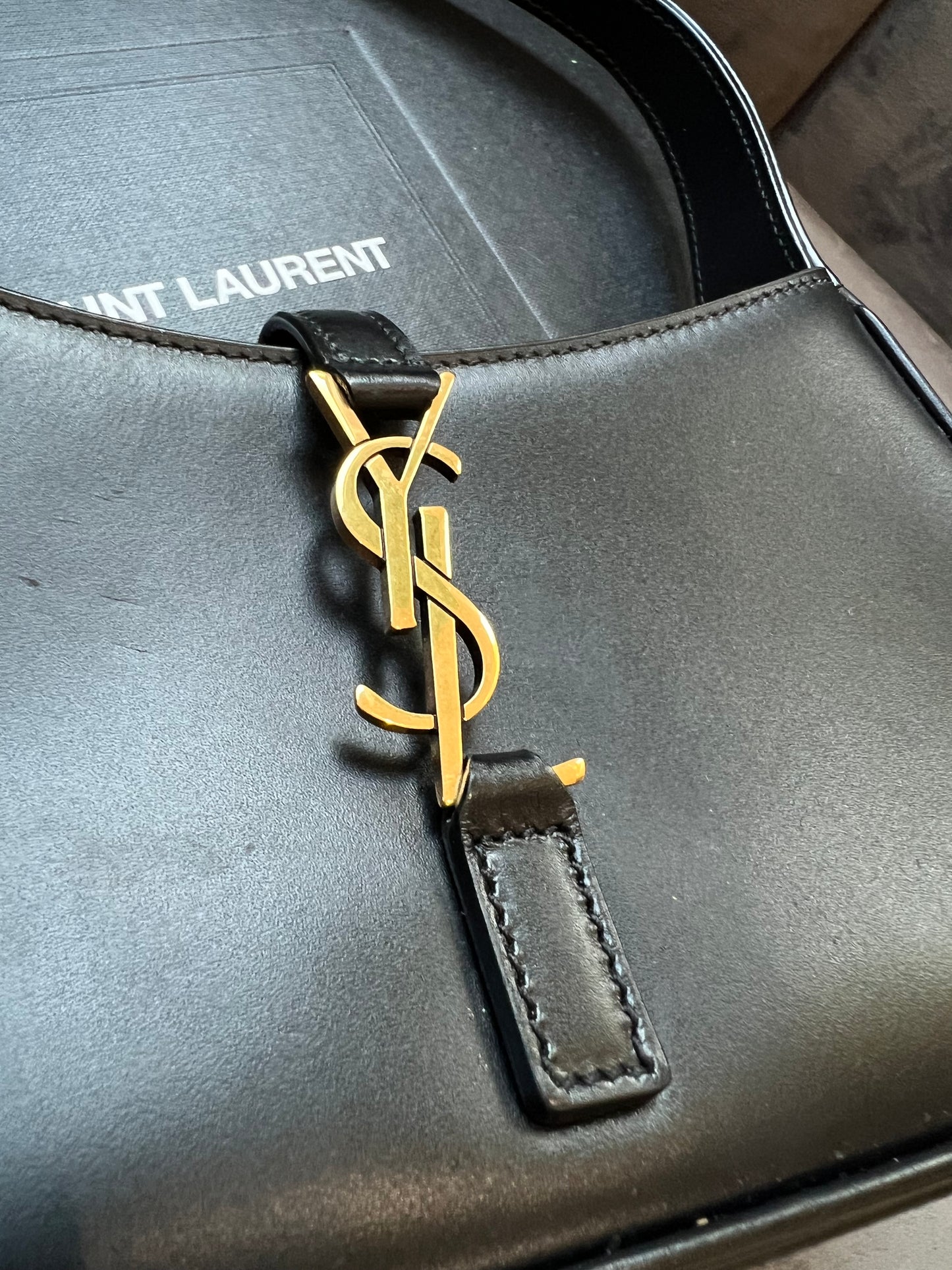 Yves Saint Laurent Le 5 A 7 Hobo Bag