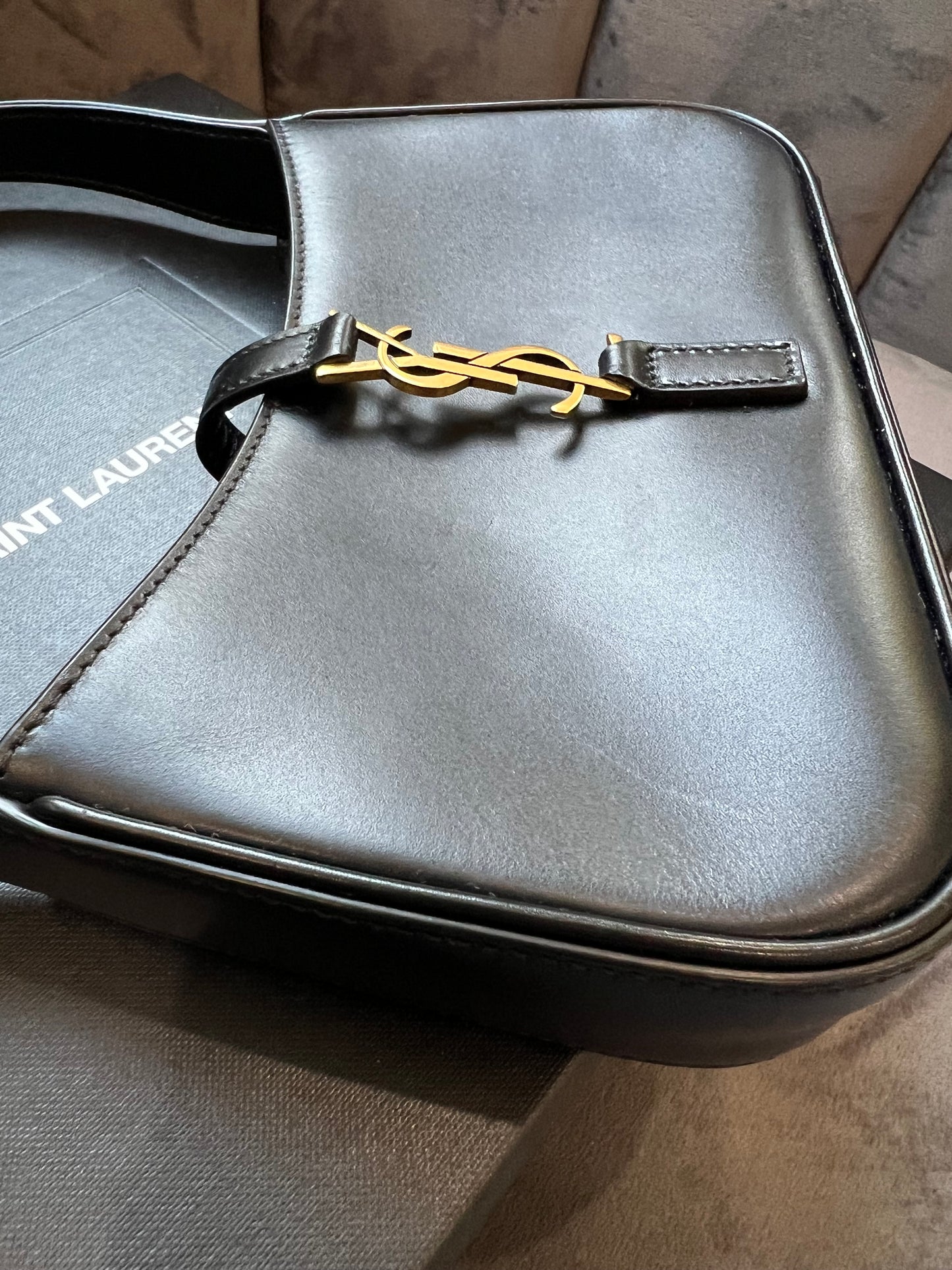 Yves Saint Laurent Le 5 A 7 Hobo Bag