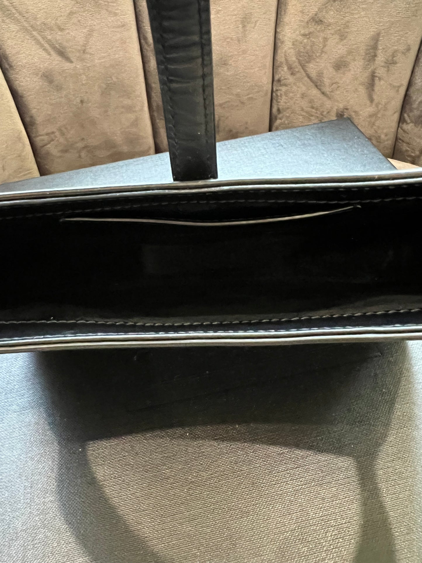 Yves Saint Laurent Le 5 A 7 Hobo Bag