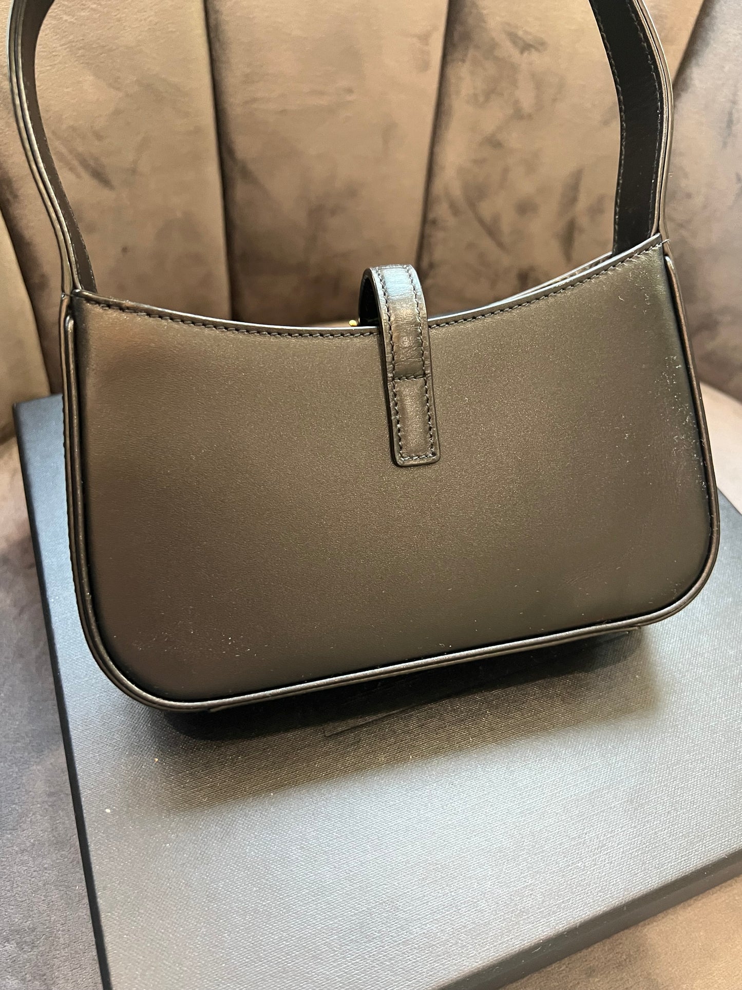 Yves Saint Laurent Le 5 A 7 Hobo Bag