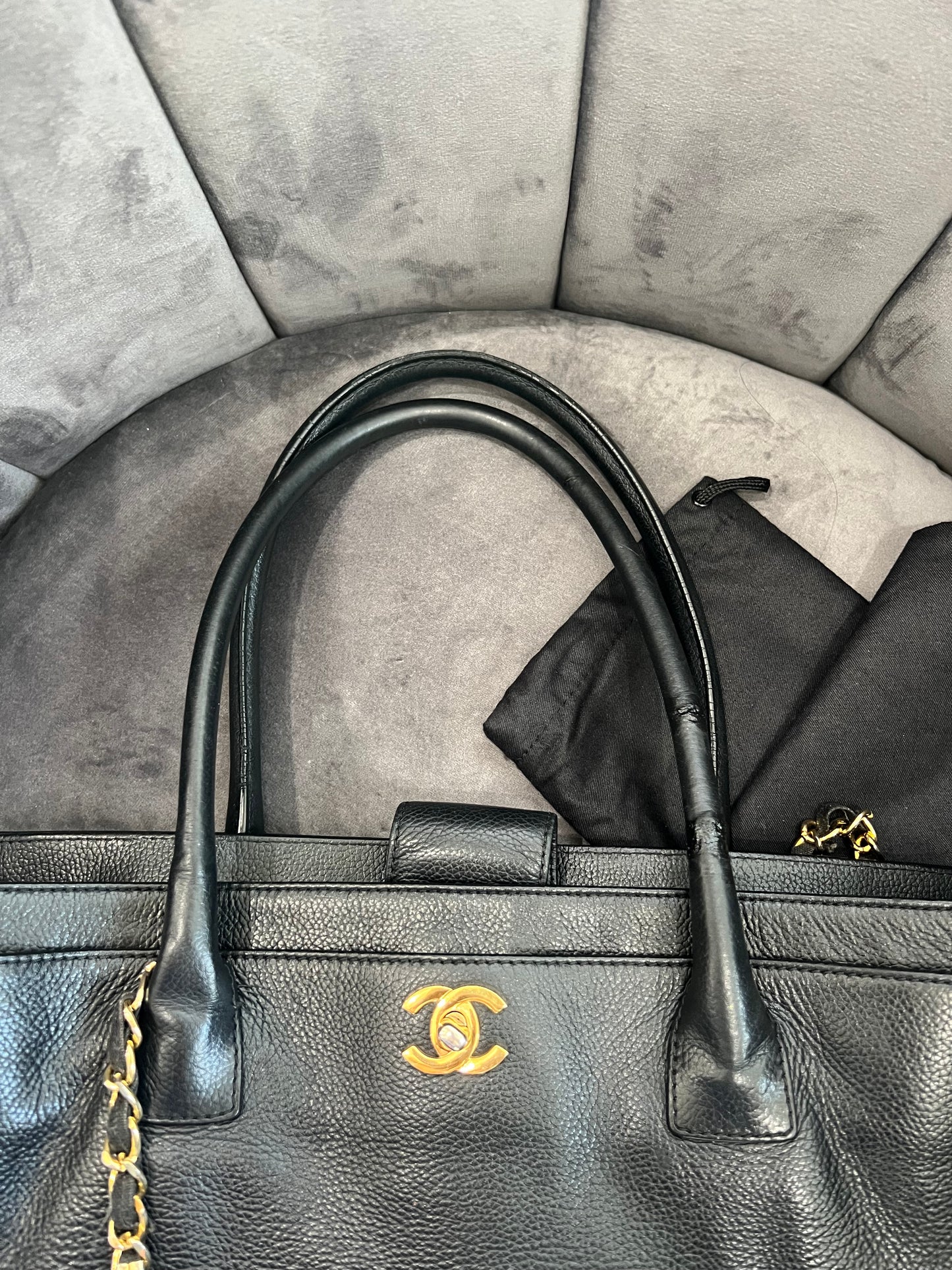 CHANEL Caviar Cerf Executive Tote bag