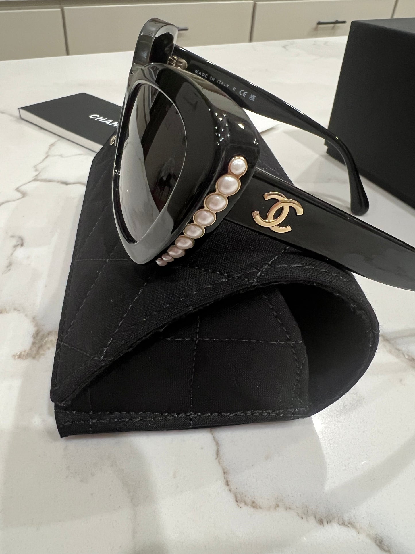 CHANEL Acetate Pearl Cat Eye CC Sunglasses