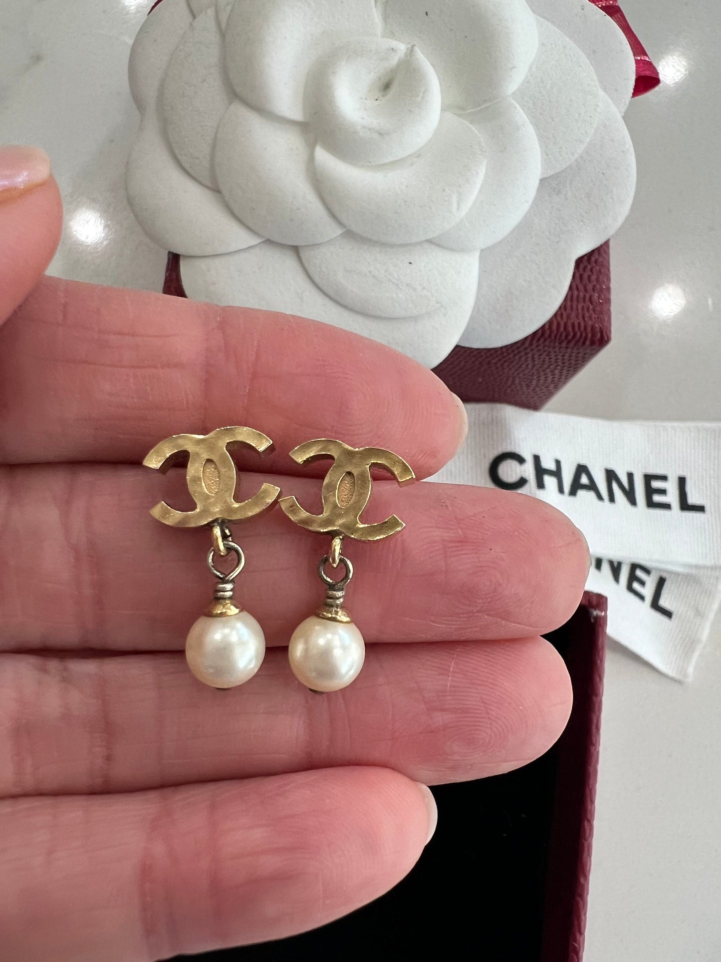 Vintage Chanel CC pearl drop earrings