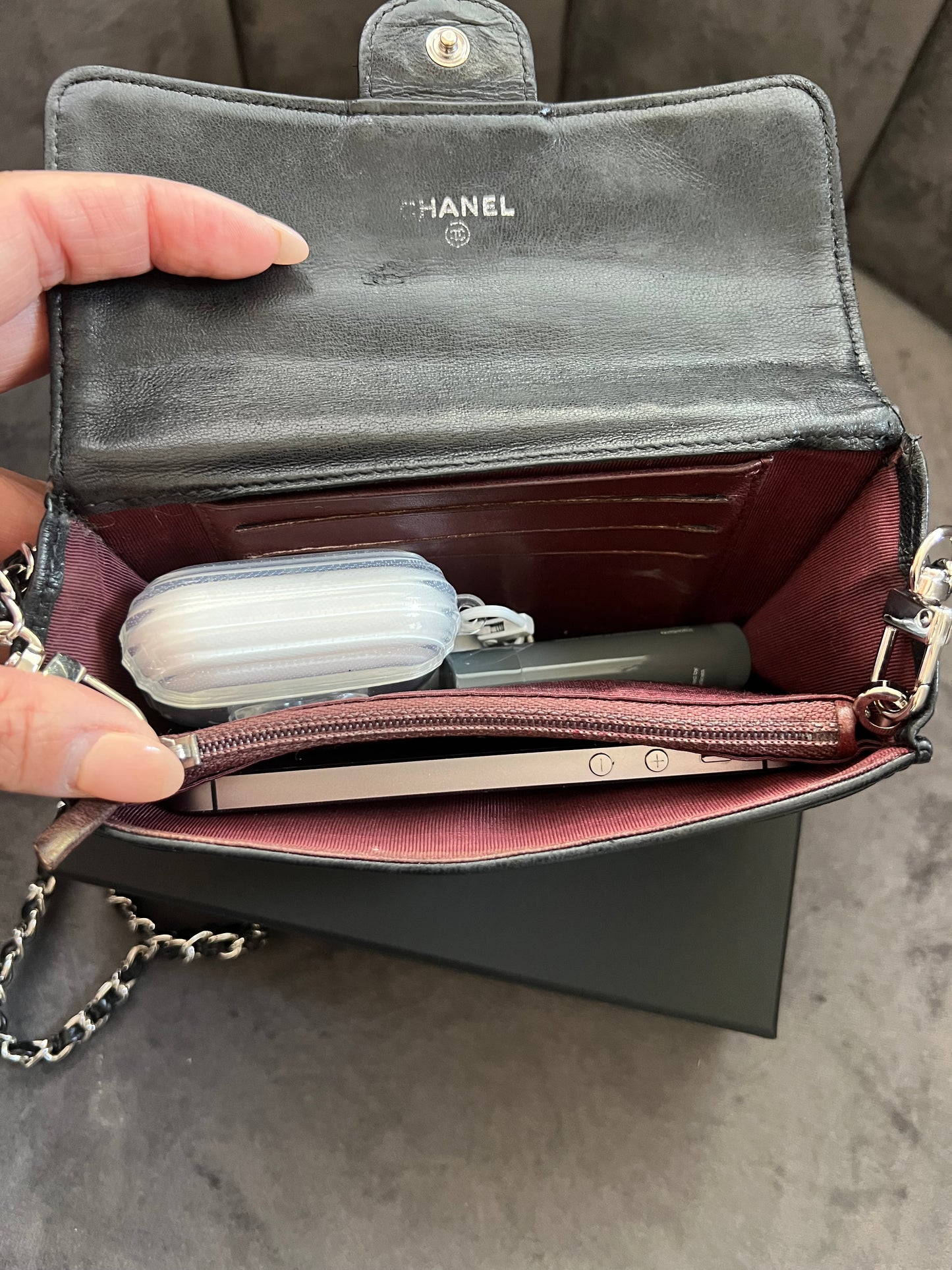 CHANEL Matelasse gusseted flap wallet on chain