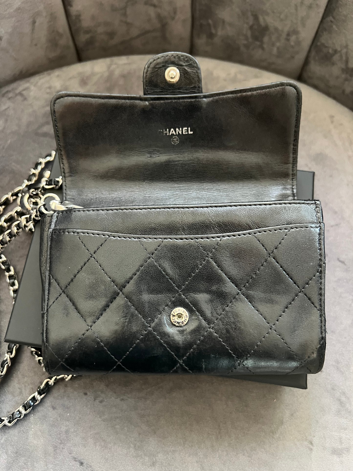 CHANEL Matelasse gusseted flap wallet on chain