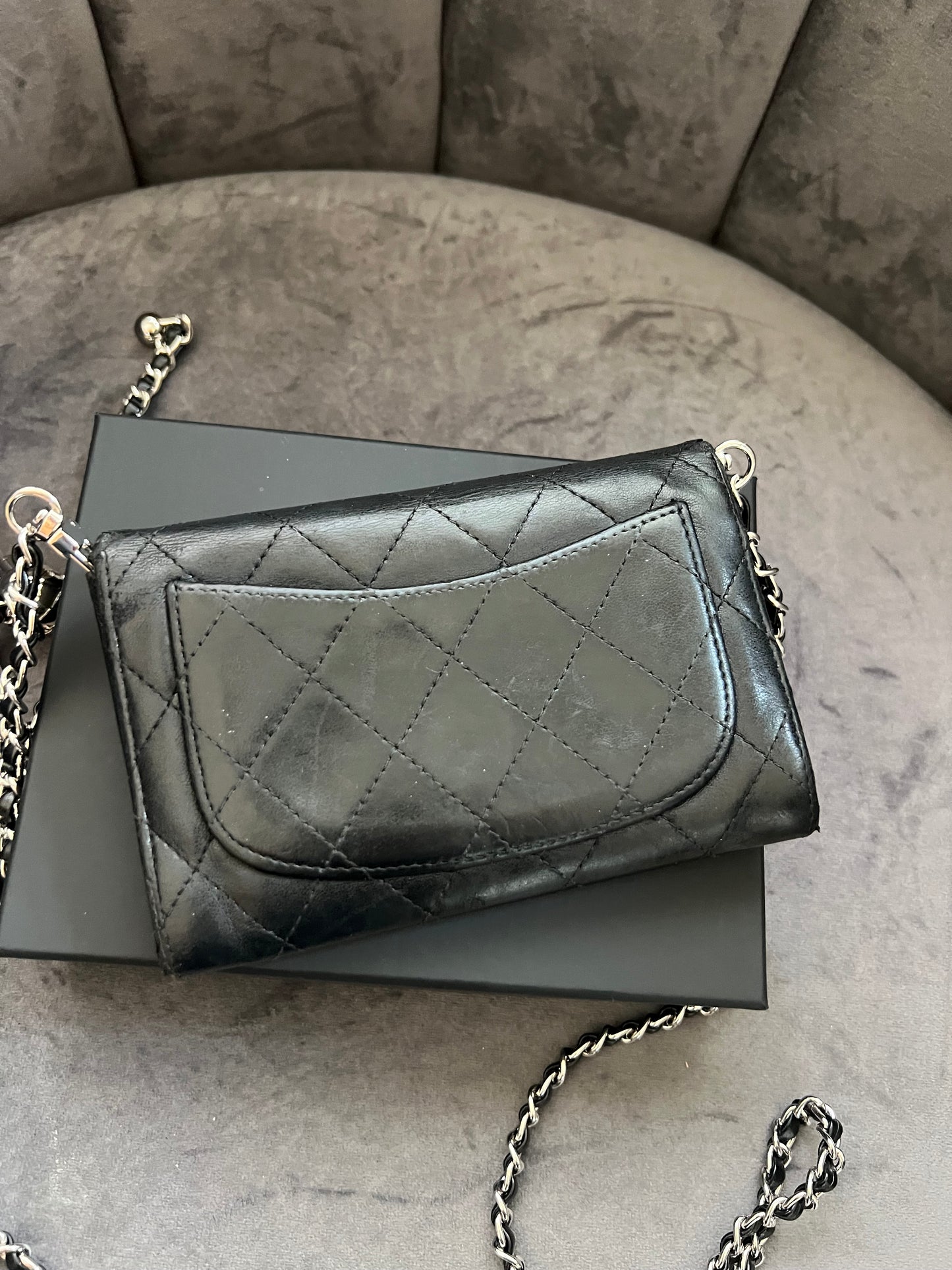 CHANEL Matelasse gusseted flap wallet on chain