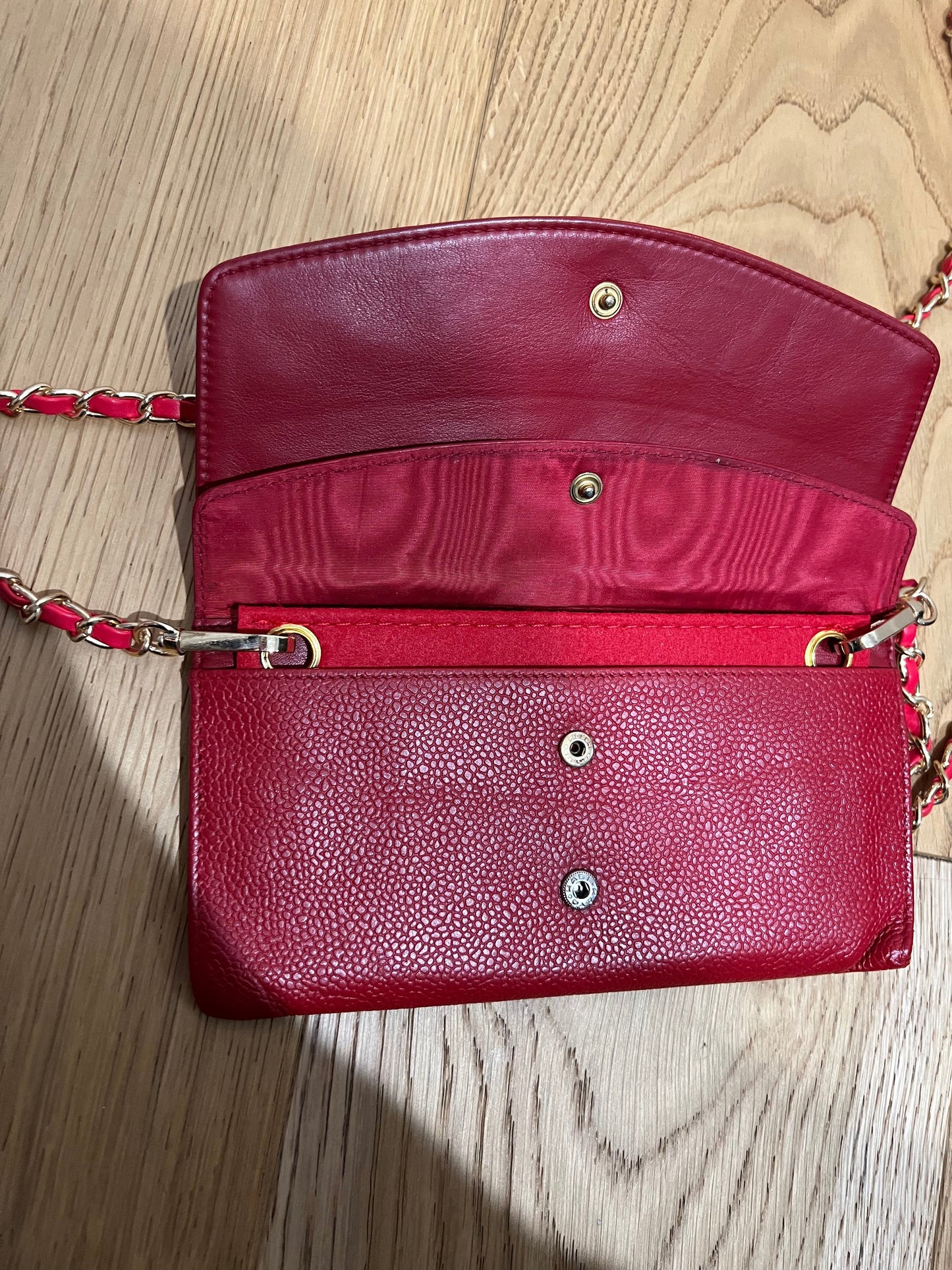 Chanel Caviar Red wallet on chain