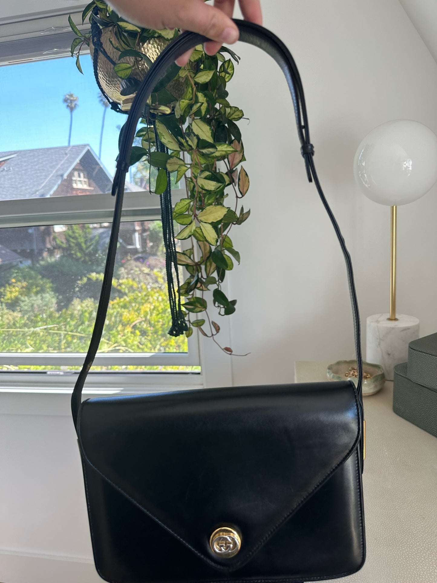 Vintage Gucci Black Crossbody with adjustable straps