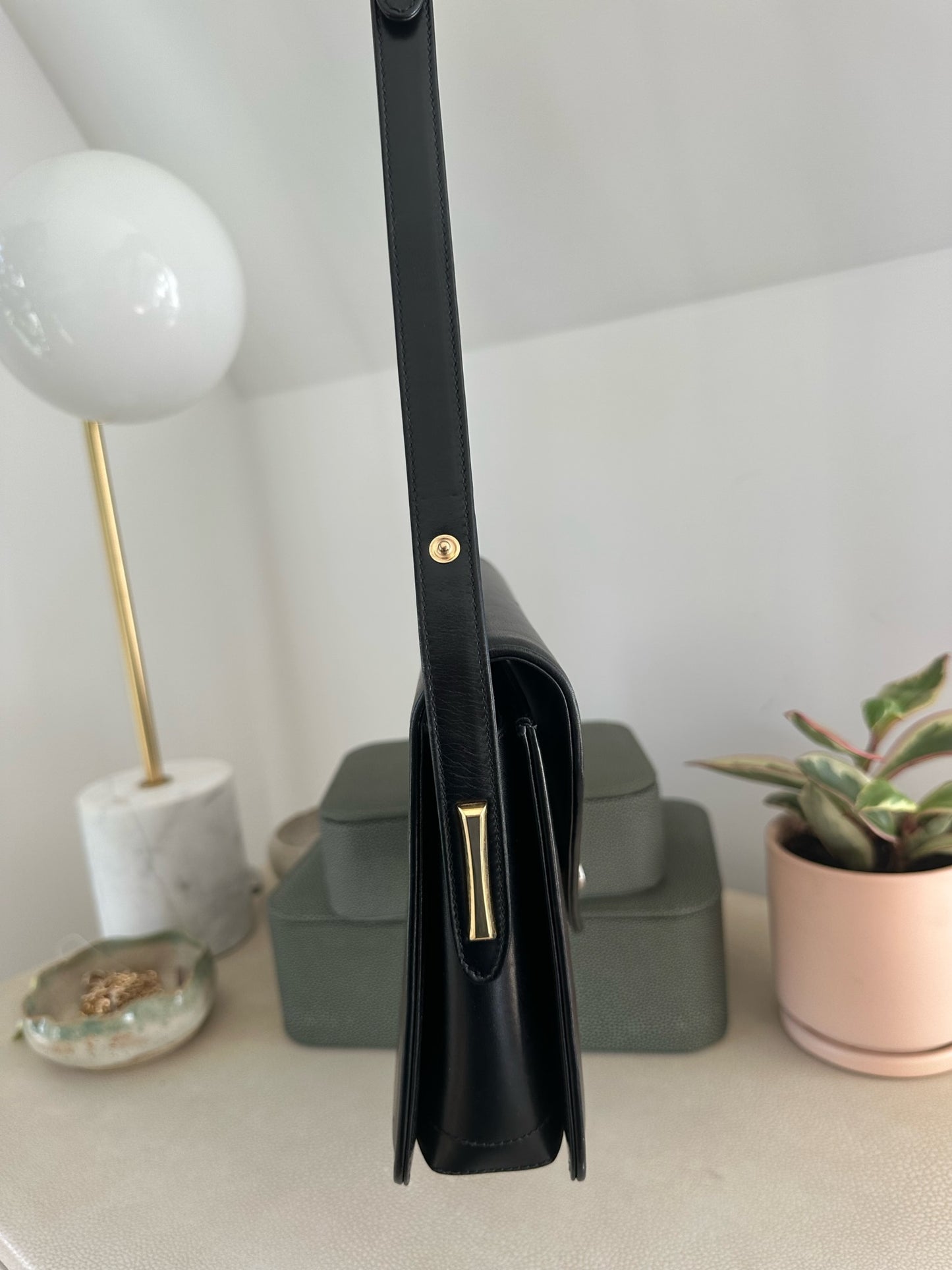 Vintage Gucci Black Crossbody with adjustable straps