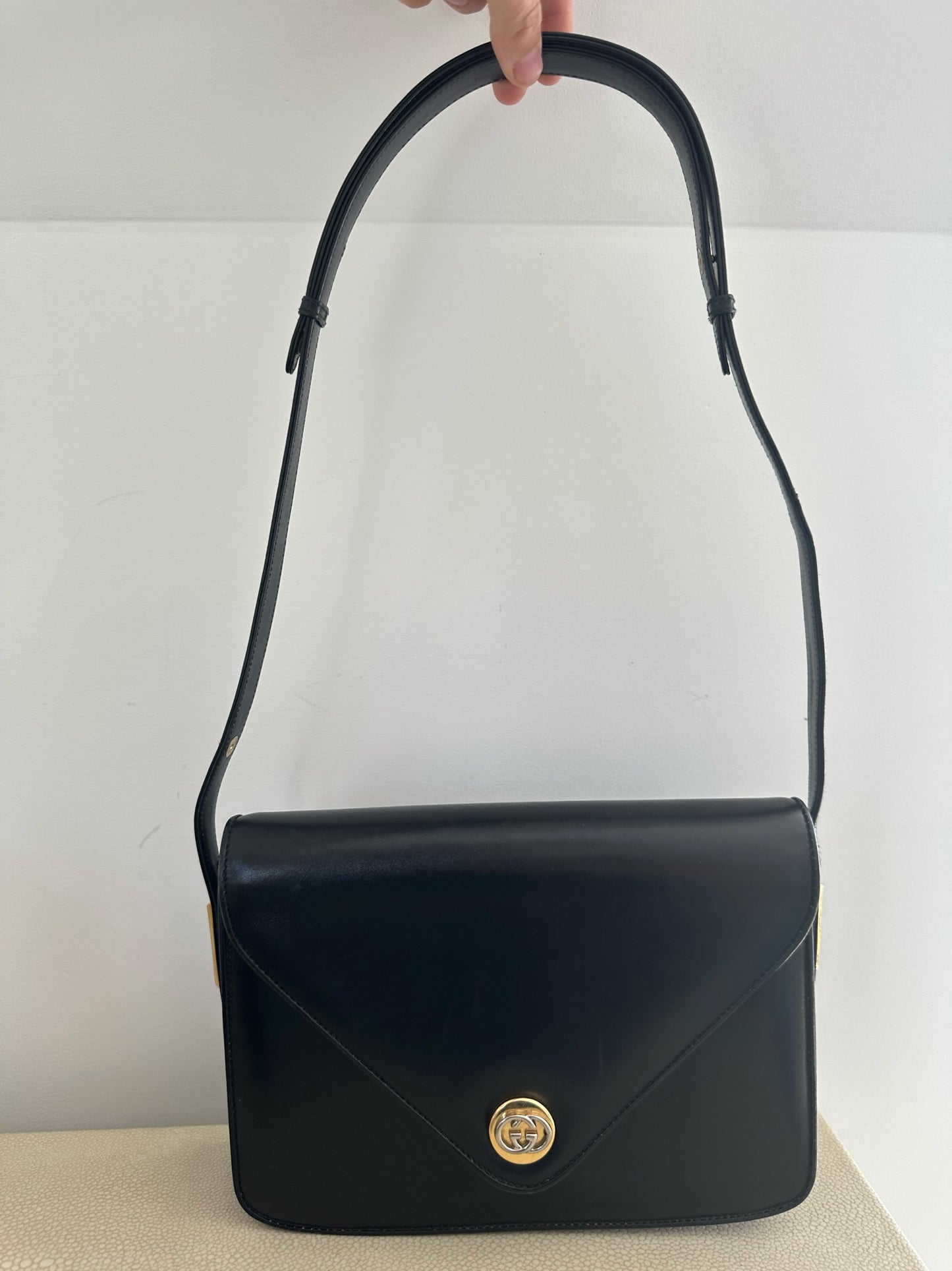 Vintage Gucci Black Crossbody with adjustable straps