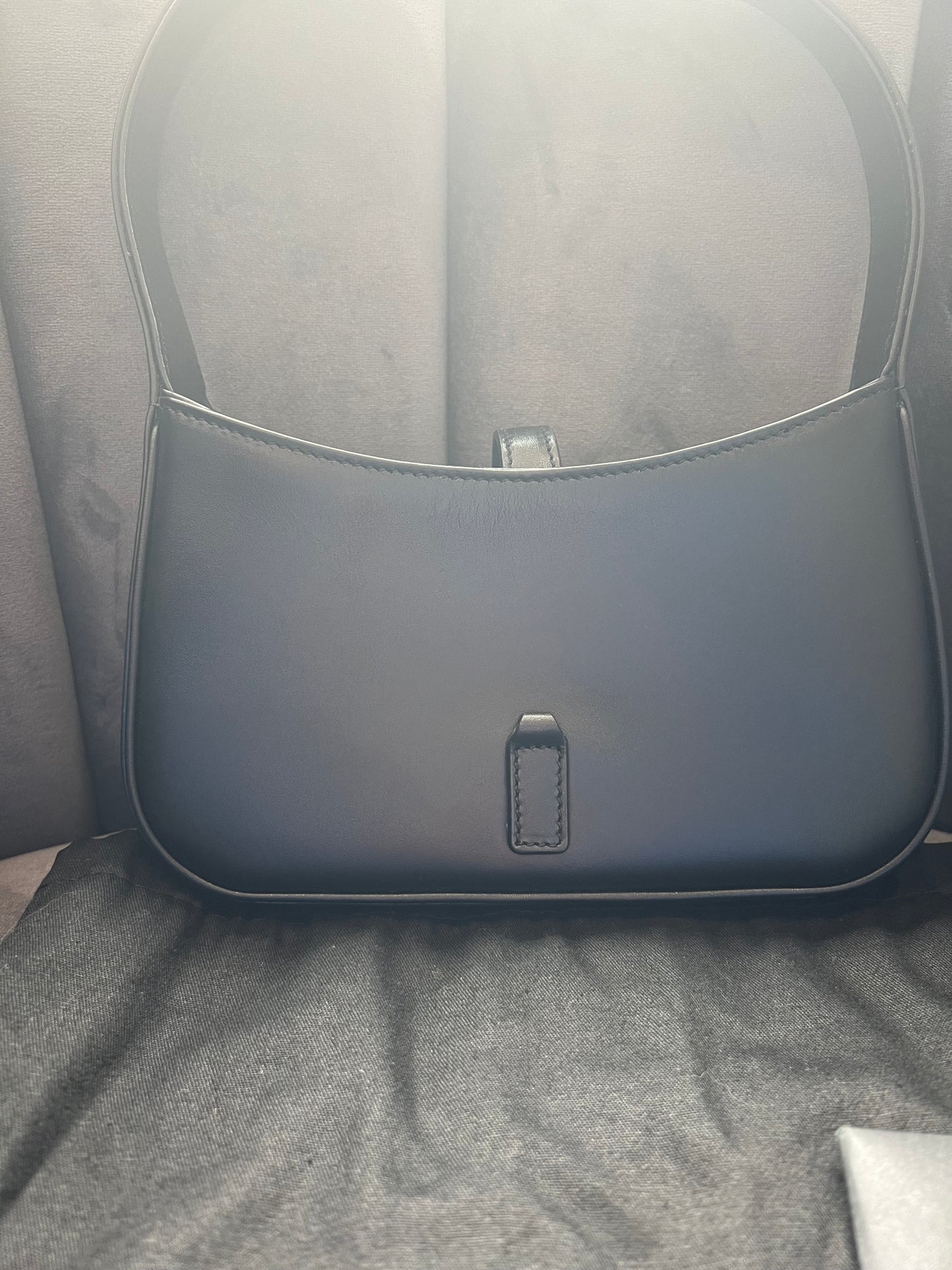 Yves Saint Laurent Le 5 A 7 Hobo Bag