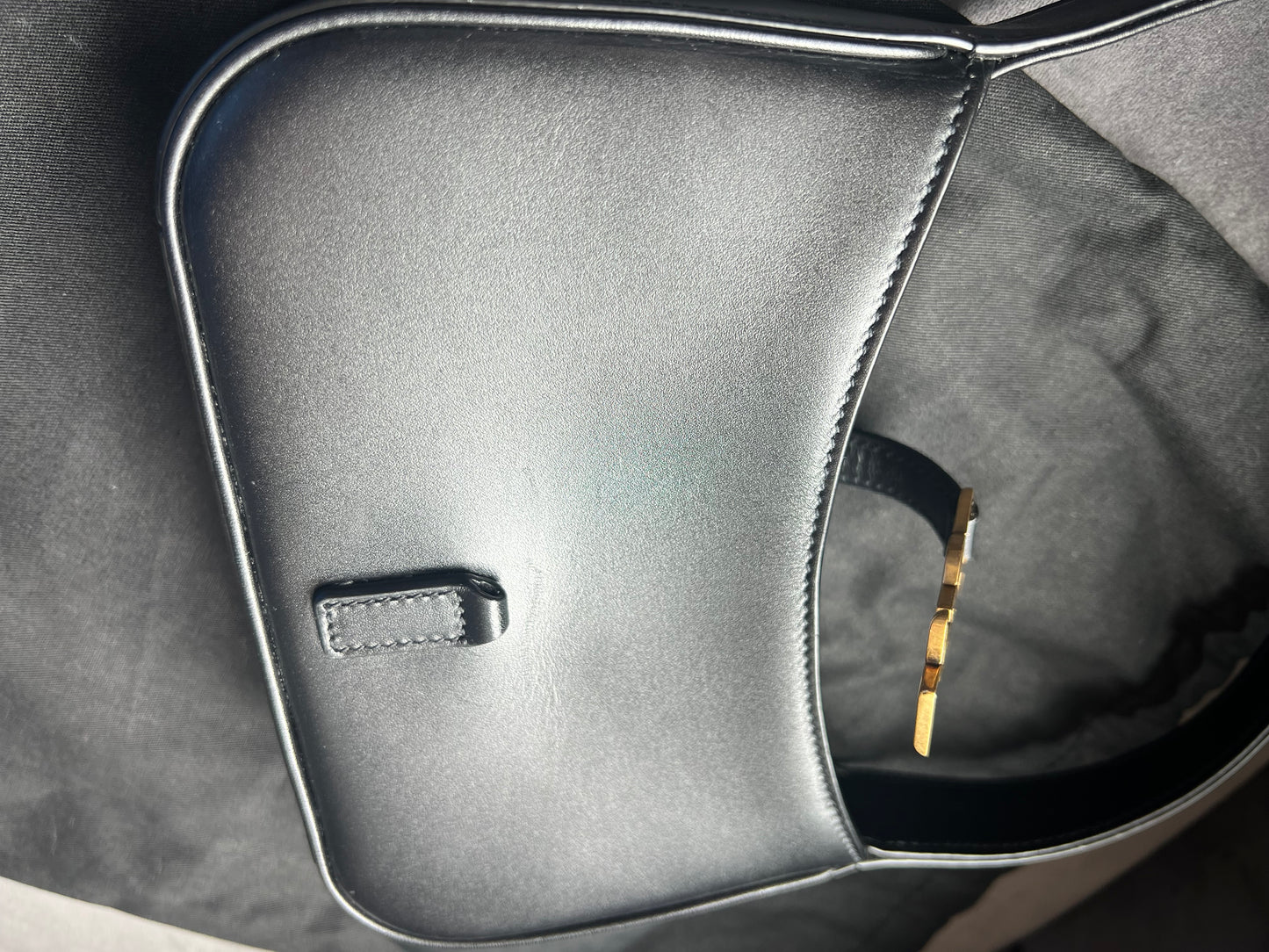 Yves Saint Laurent Le 5 A 7 Hobo Bag