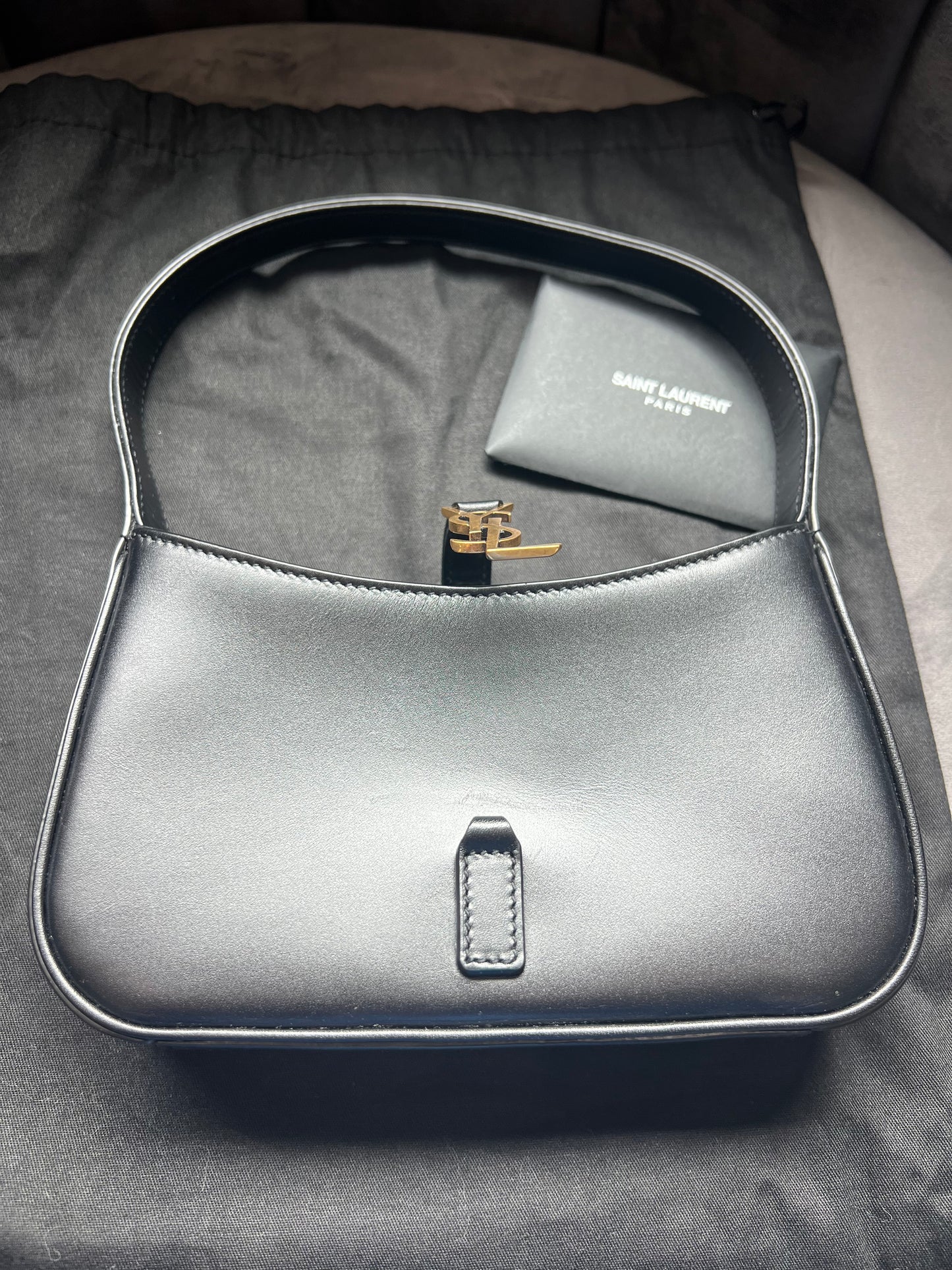 Yves Saint Laurent Le 5 A 7 Hobo Bag