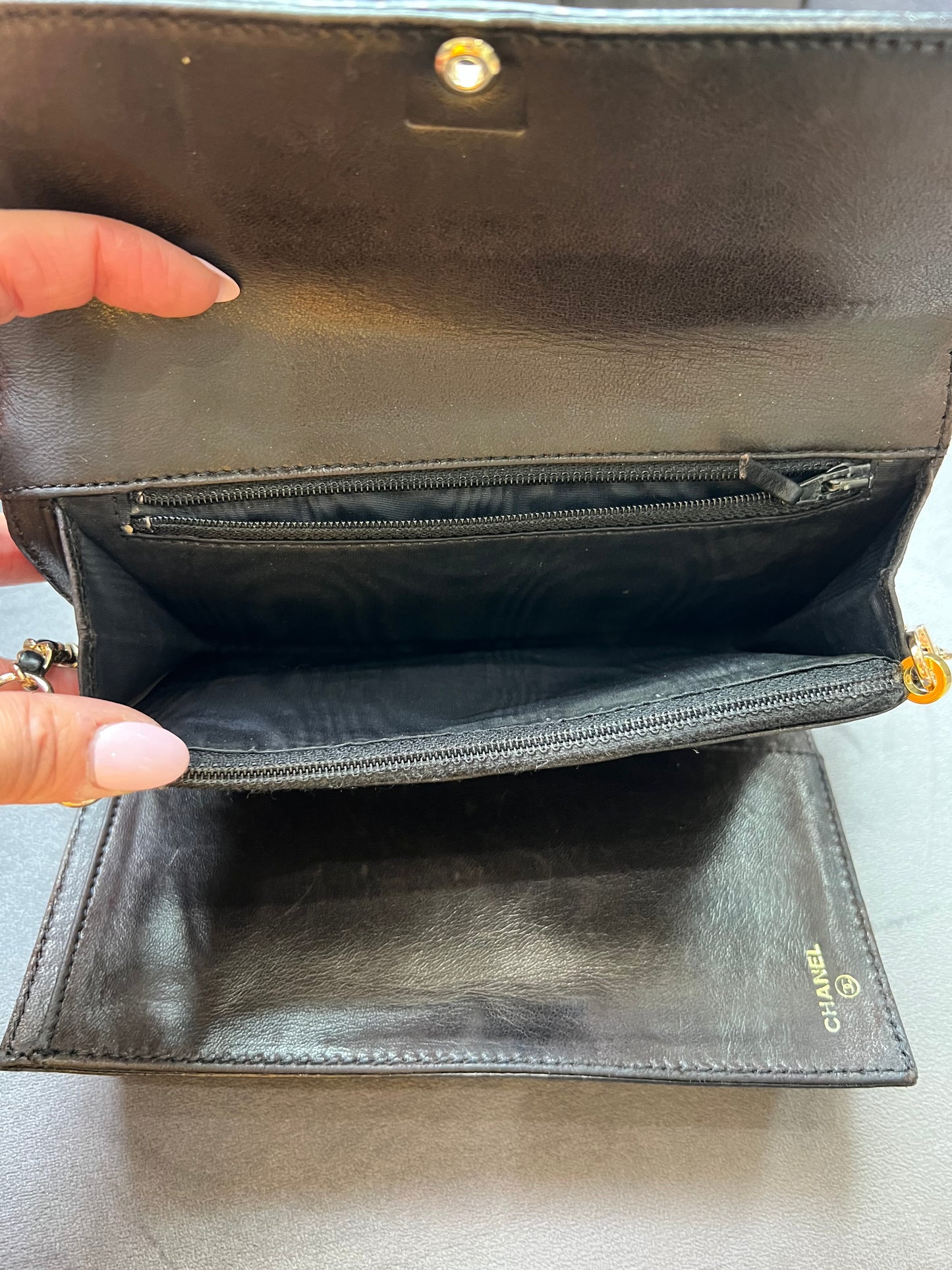 Chanel caviar black wallet on chain