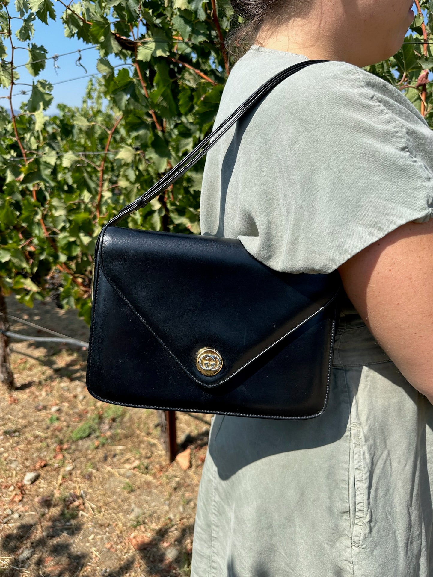 Vintage Gucci Black Crossbody with adjustable straps