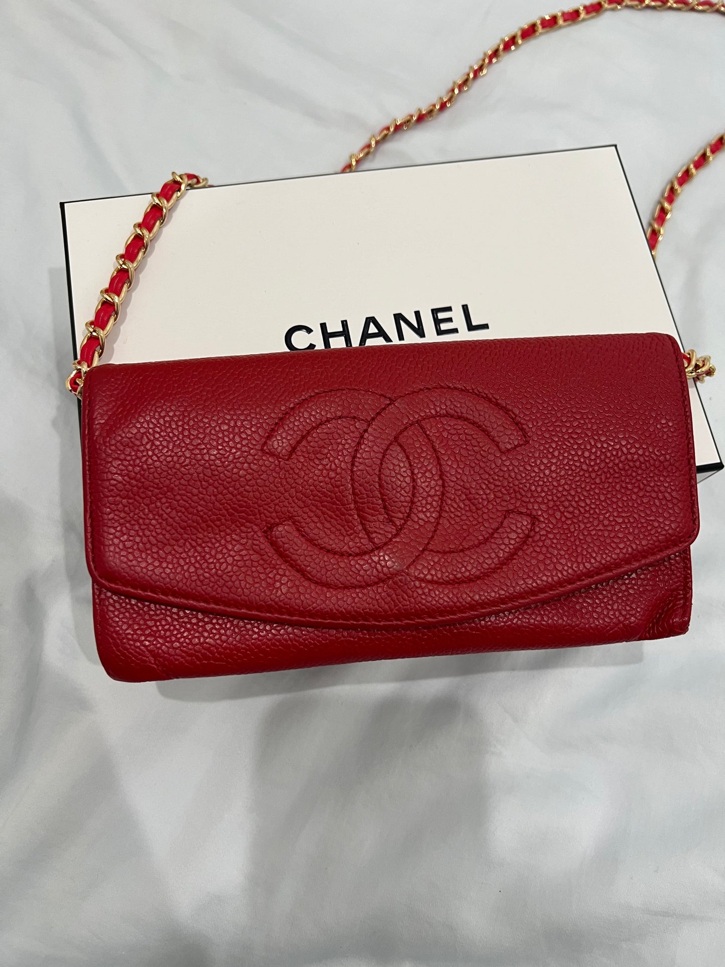 Chanel Caviar Red wallet on chain
