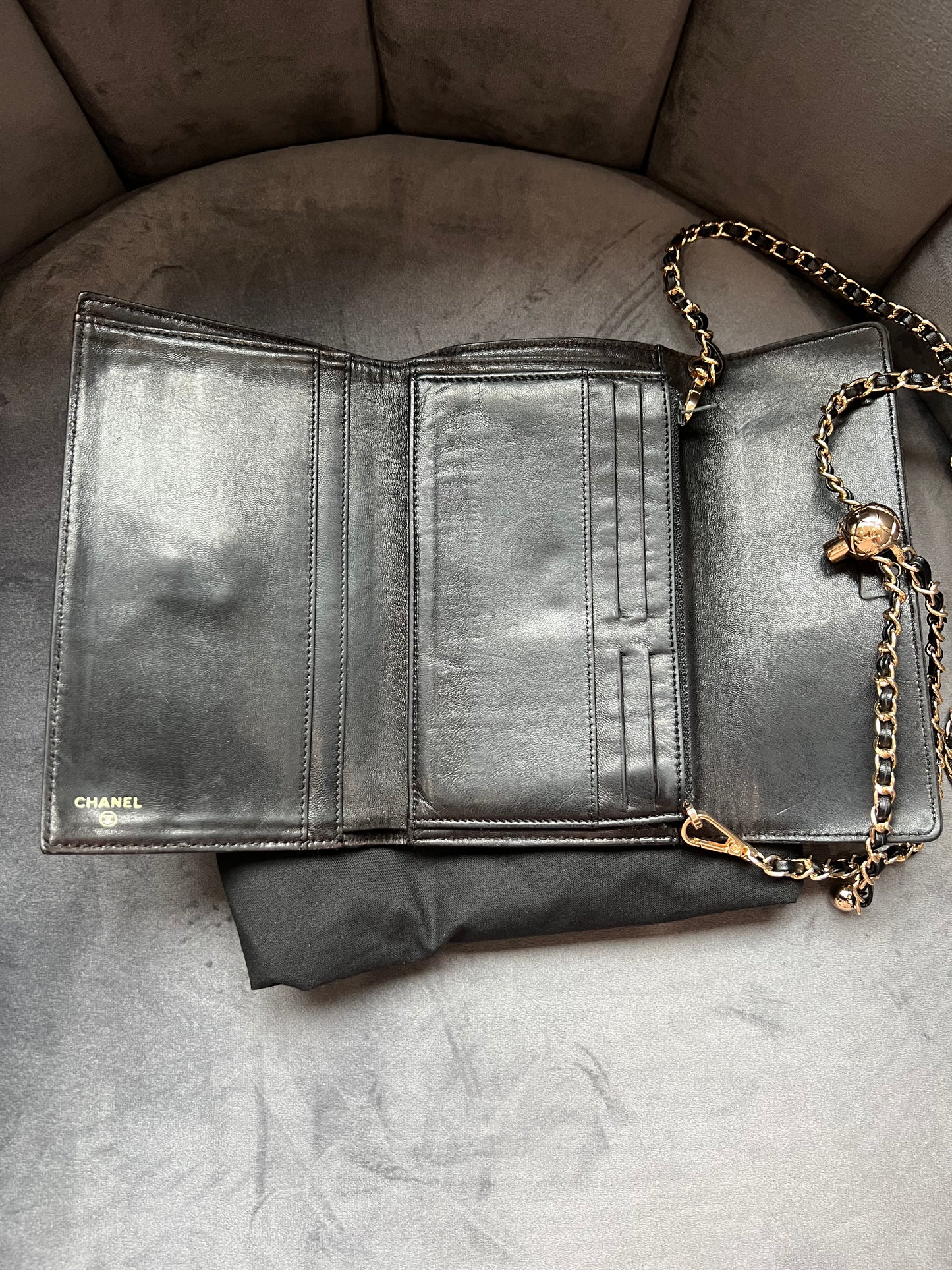 Chanel caviar black wallet on chain