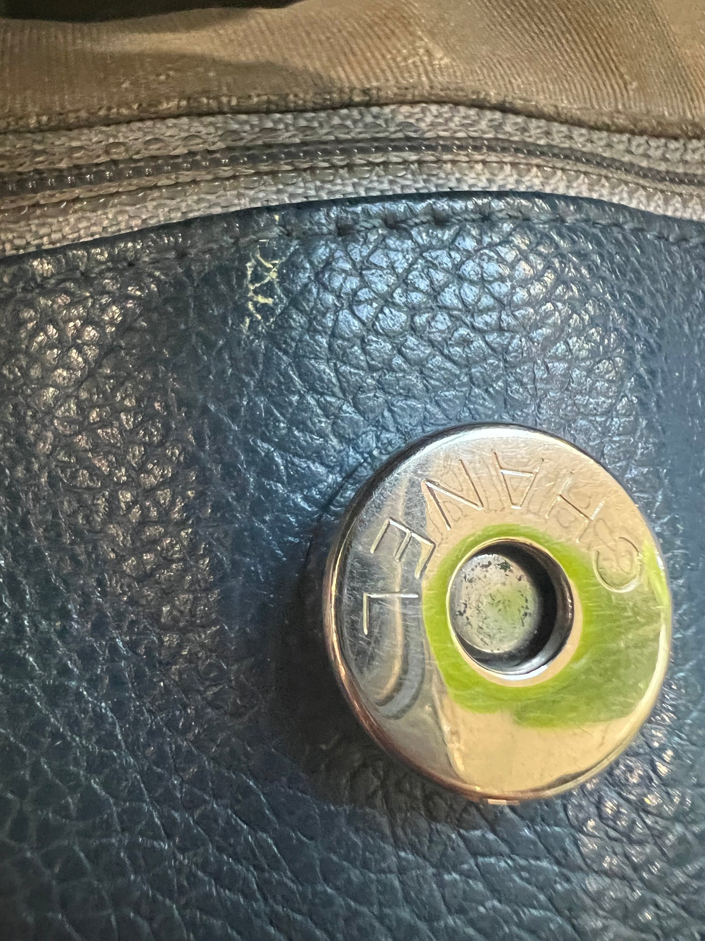 CHANEL Executive Cerf Tote