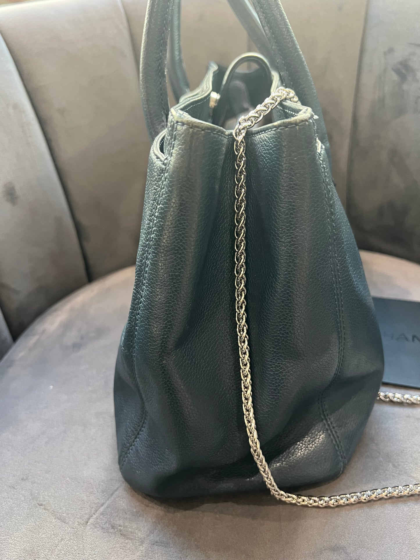 CHANEL Executive Cerf Tote