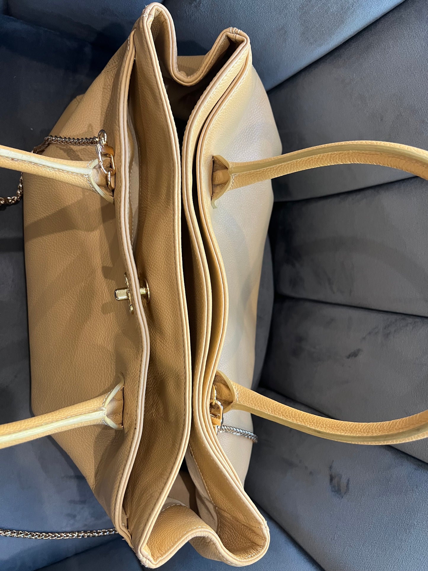 CHANEL Cerf Exec Tote Bag 24k Gold