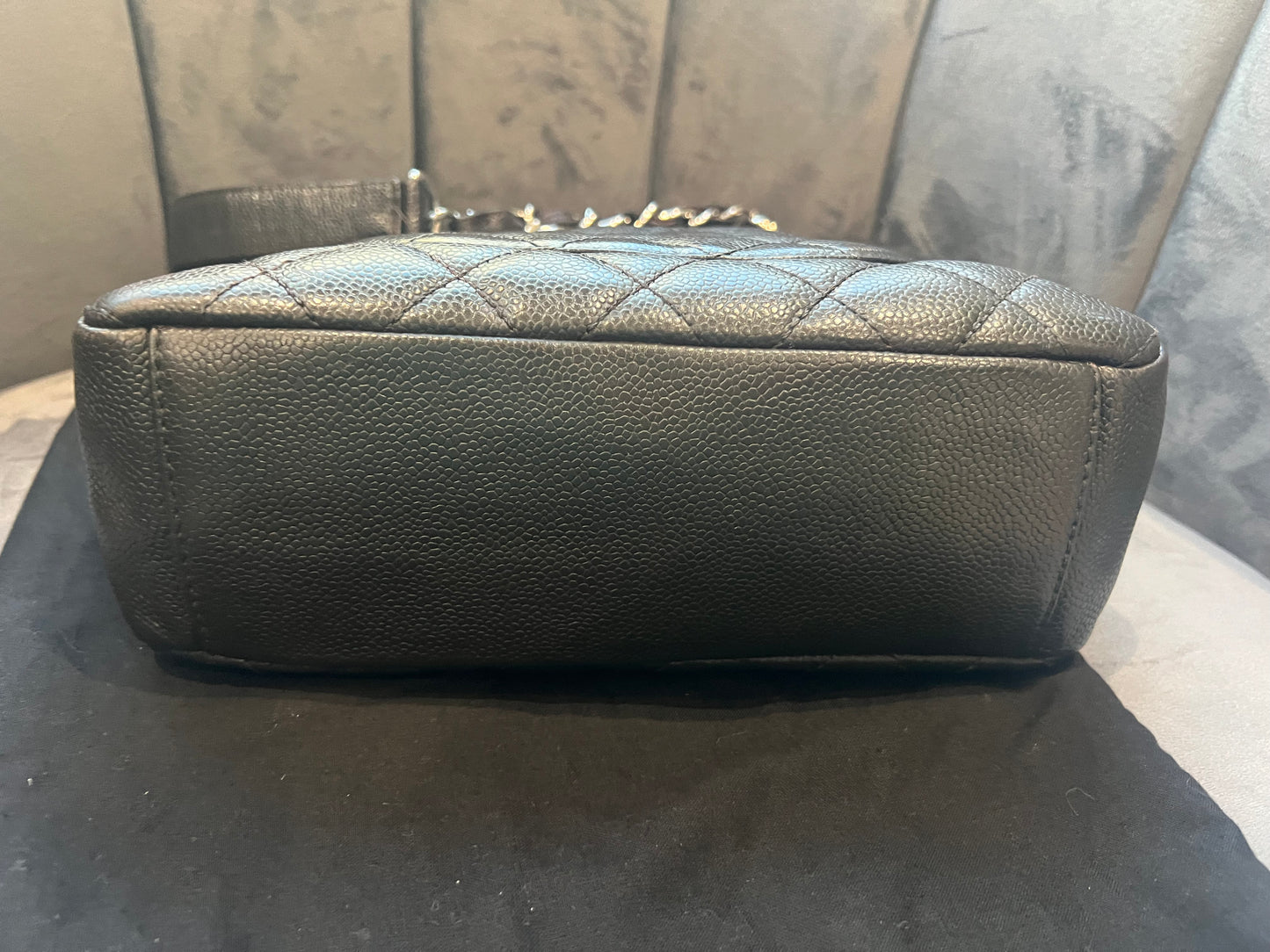 CHANEL Petite Shopping Tote