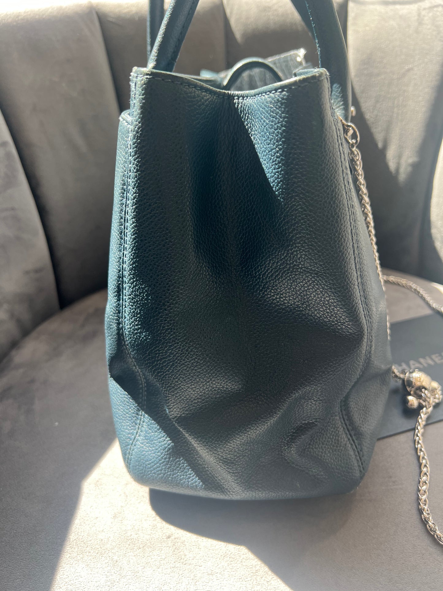 CHANEL Executive Cerf Tote