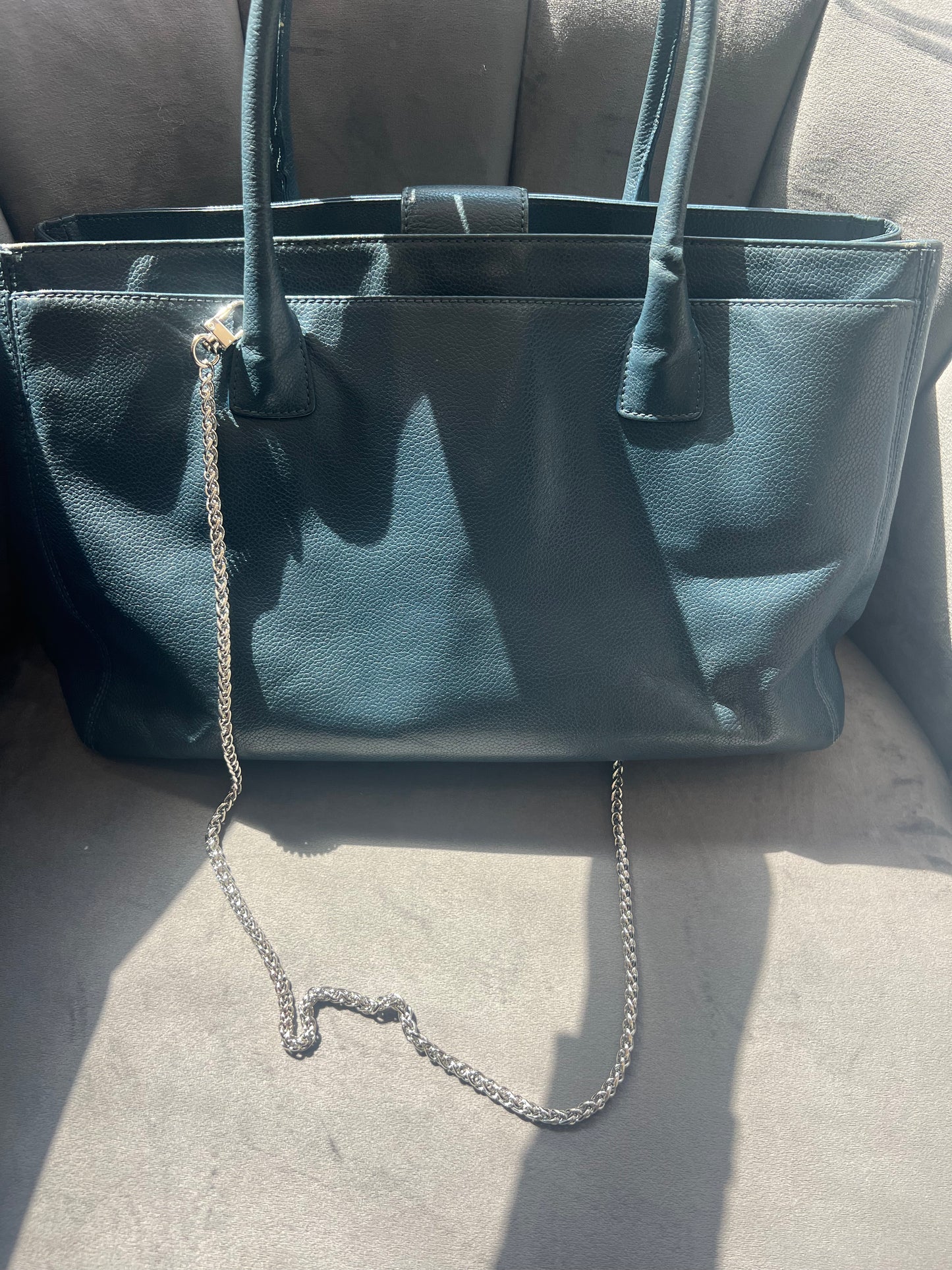 CHANEL Executive Cerf Tote
