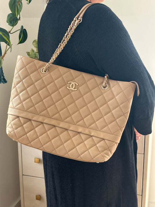 Chanel rolled up tote beige