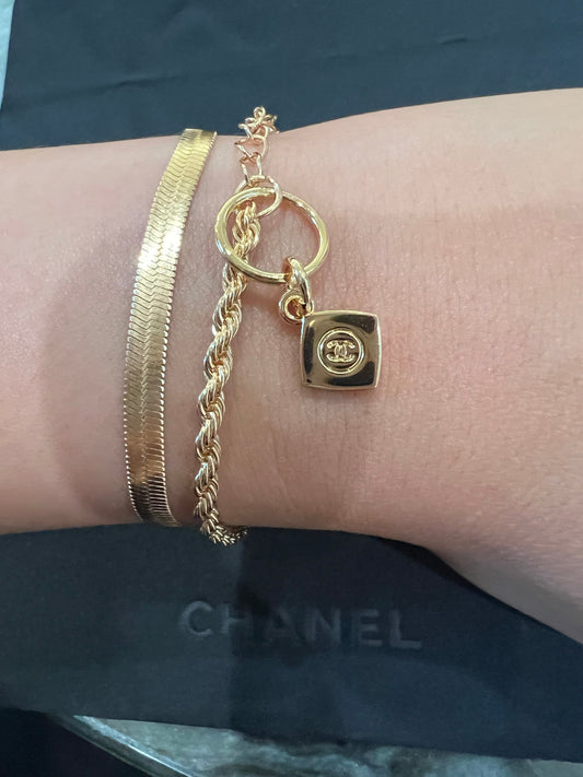 Upcycled Chanel CC charm bracelet - Twisted gold chain